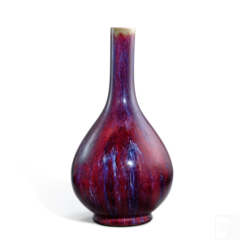 A large flambé-glazed bottle vase, Qing dynasty, 19th century | 清十九世紀 窰變釉長頸膽瓶 - 图2